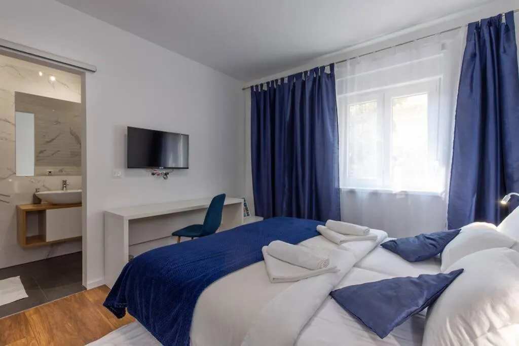 Villa Aurus - Luxury 5 Bedroom Vir