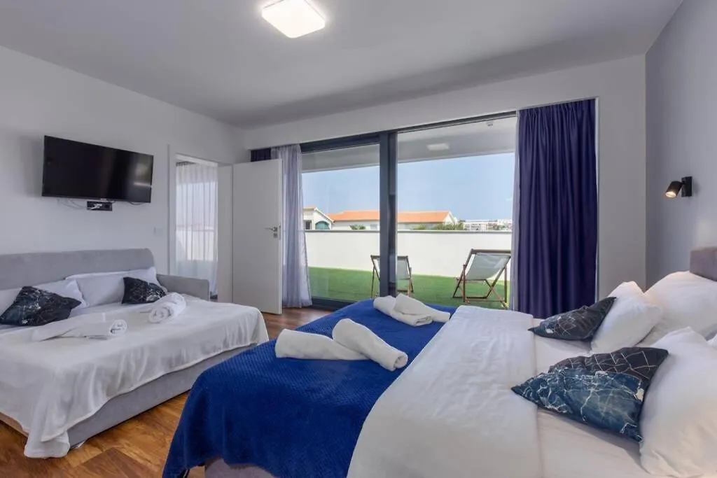 Villa Aurus - Luxury 5 Bedroom Vir