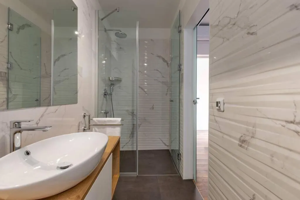 Villa Aurus - Luxury 5 Bedroom Vir