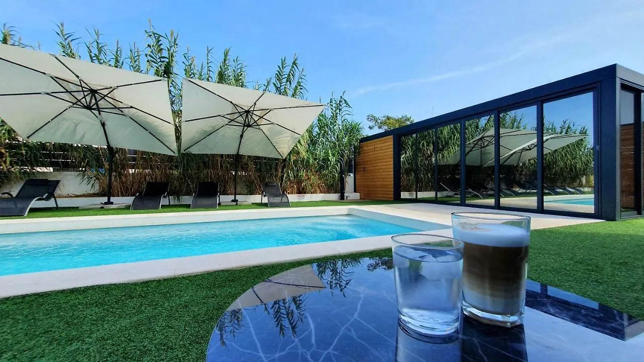 Villa Aurus - Luxury 5 Bedroom Vir Croatia